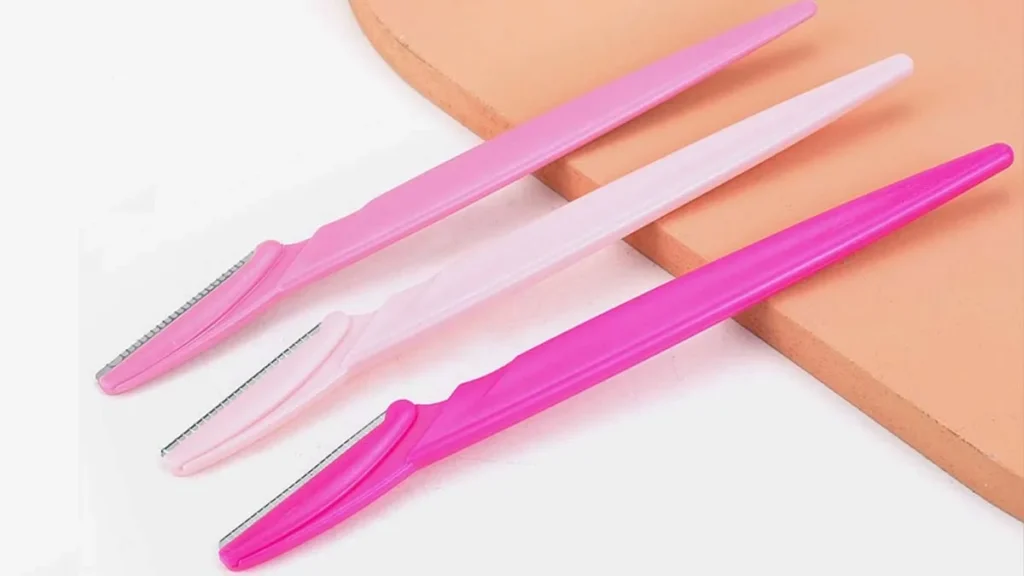 how to maintain your eyebrow razor
